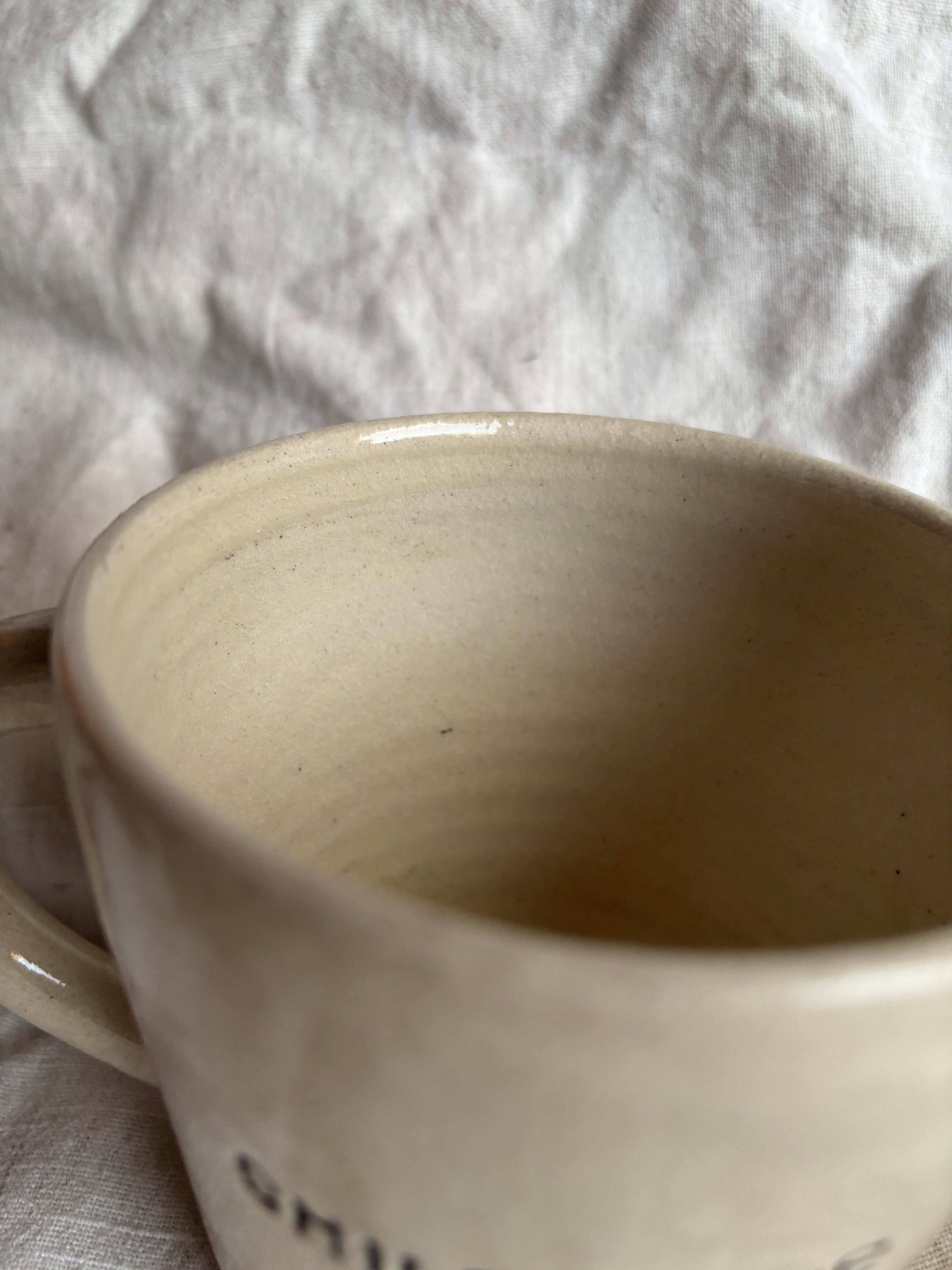 Child free and happy Mug